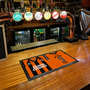 Alternative view of Dundee Utd Personalised Bar Runner - Home Shirt 2025-26